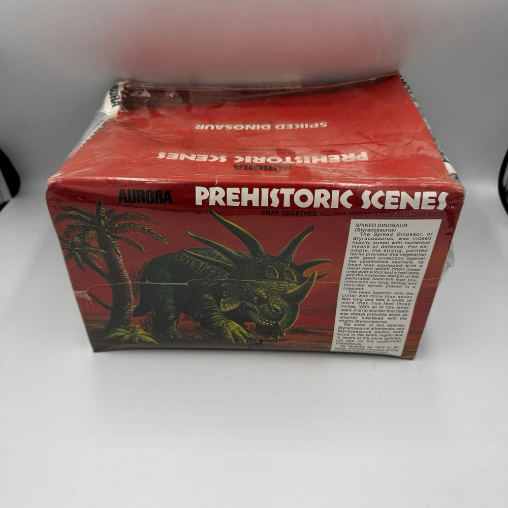 1972 Aurora Spiked Dinosaur Model Kit 742